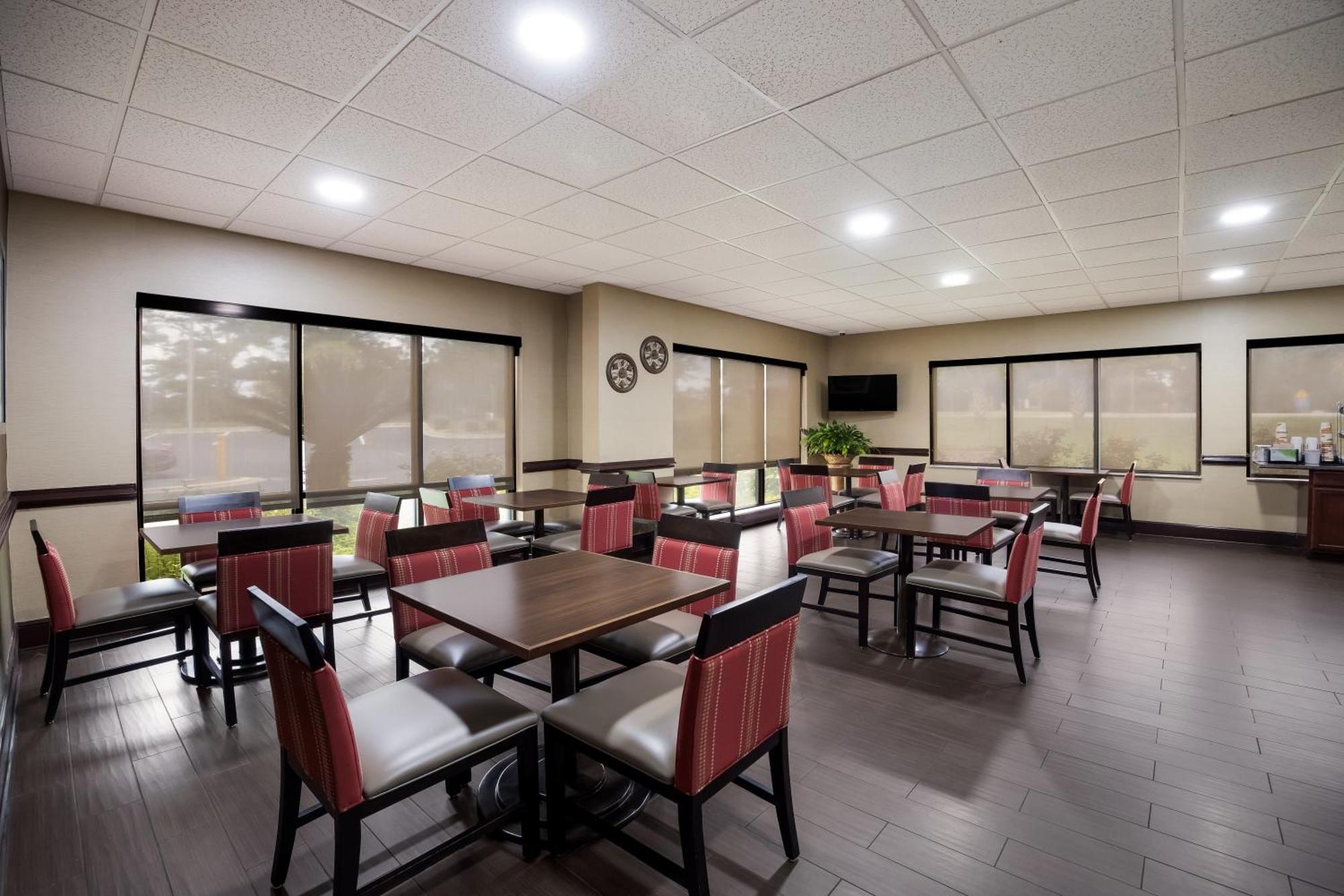 Comfort Inn & Suites Midway - Tallahassee West Εξωτερικό φωτογραφία