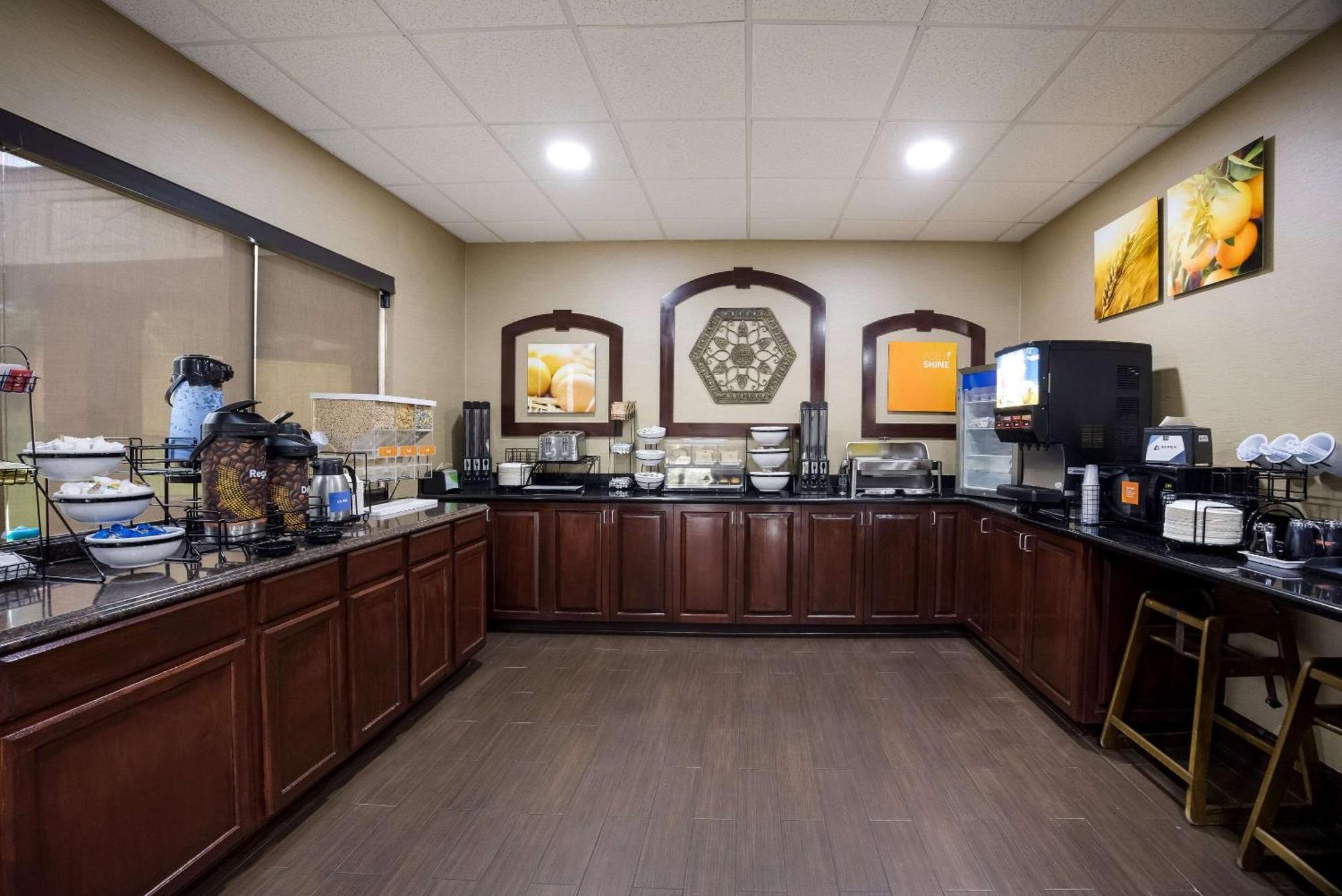 Comfort Inn & Suites Midway - Tallahassee West Εξωτερικό φωτογραφία